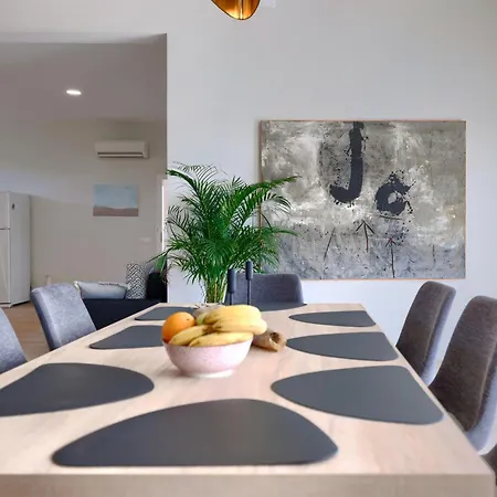 فيلة Mediterana Loft By Interhome *