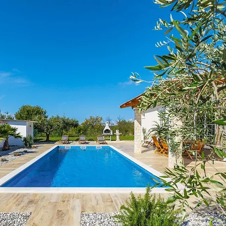 Villa Mediterana Loft By Interhome Umag