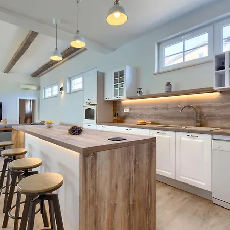 Mediterana Loft By Interhome * Umag